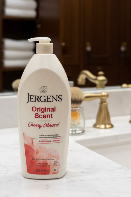 Jergens Lotion - 32 oz - original Scent Cherry Almond